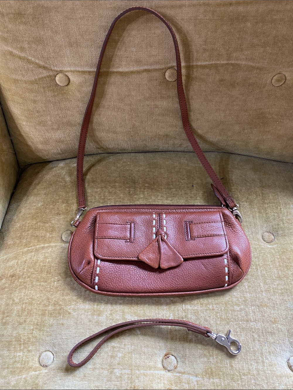 Brighton shoulder  bag in warm brown leather